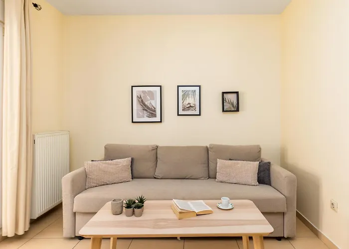 Elegant City Center Apartment